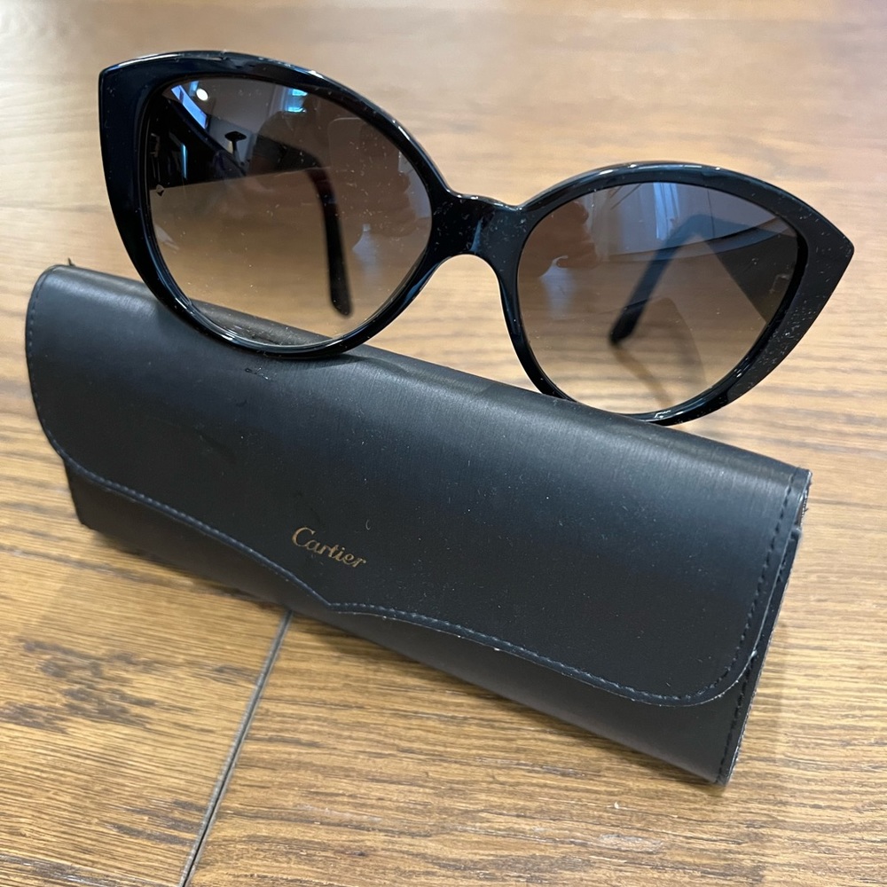Cartier sunglasses cat eye look size 140